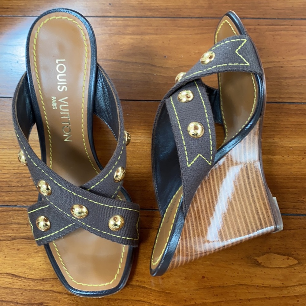 Louis Vuitton Sandals - Picture 2 of 3